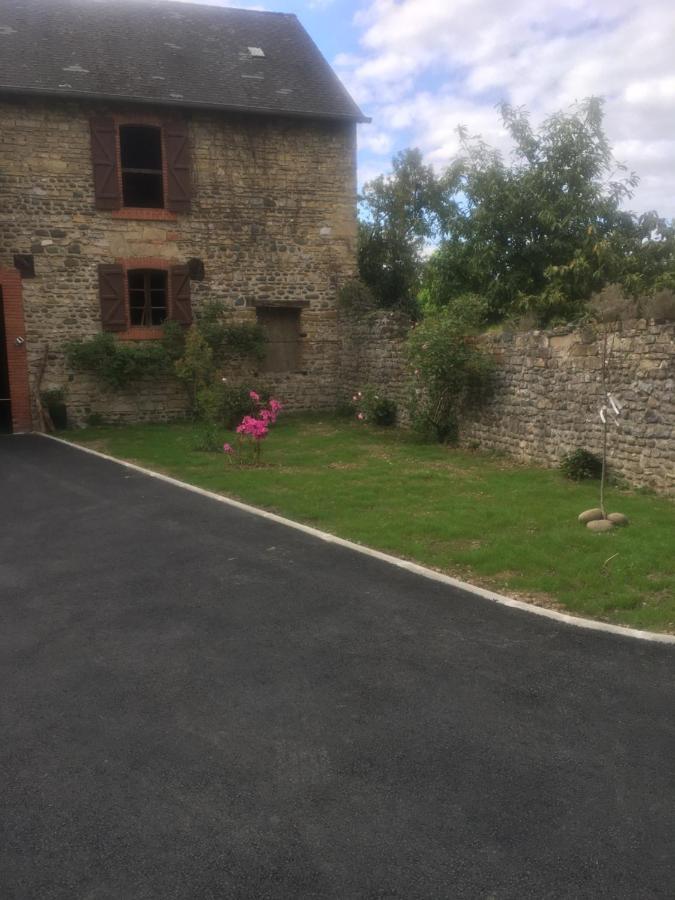 L'Auberge des 3 Bérets chambres d'hotes Oloron-Sainte-Marie Esterno foto